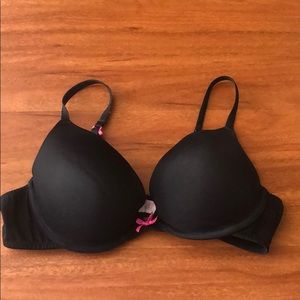 36B black tshirt bra